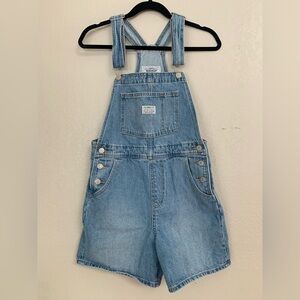 Levi’s 100% cotton denim shortalls